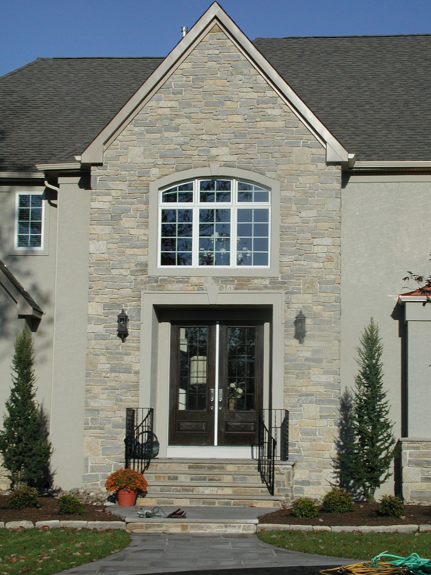 Stone Masons Llc - Natural Stone Veneer